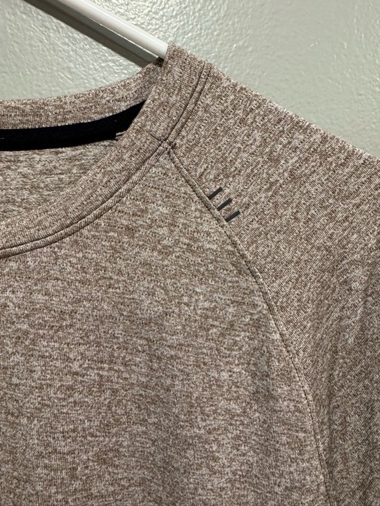 Lululemon License To Train Short Sleeve Shirt Size Medium - Picture 3 of 5